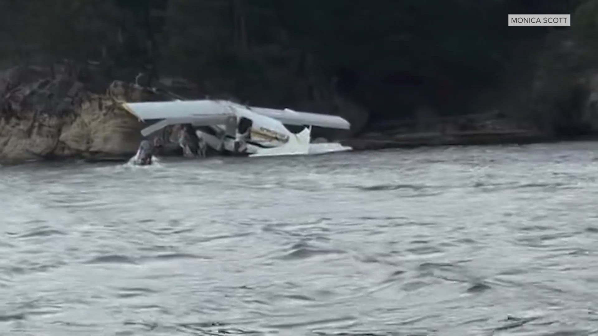 Pilot in floatplane crash meets with NTSB investigators