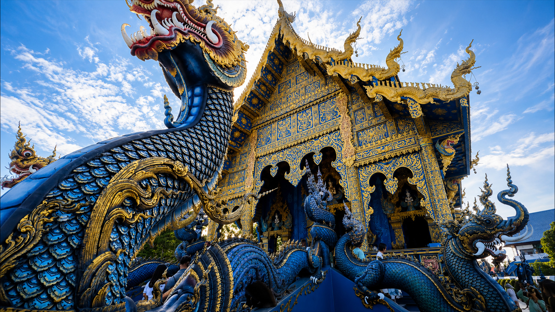Stepping inside Chiang Rai's Blue Temple