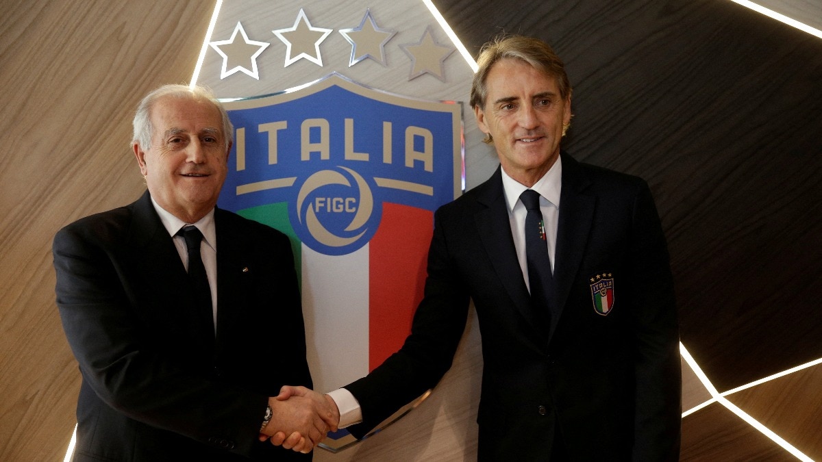 Roberto Mancini regresa como seleccionador de Italia por segunda vez tras la polémica con Pirlo.