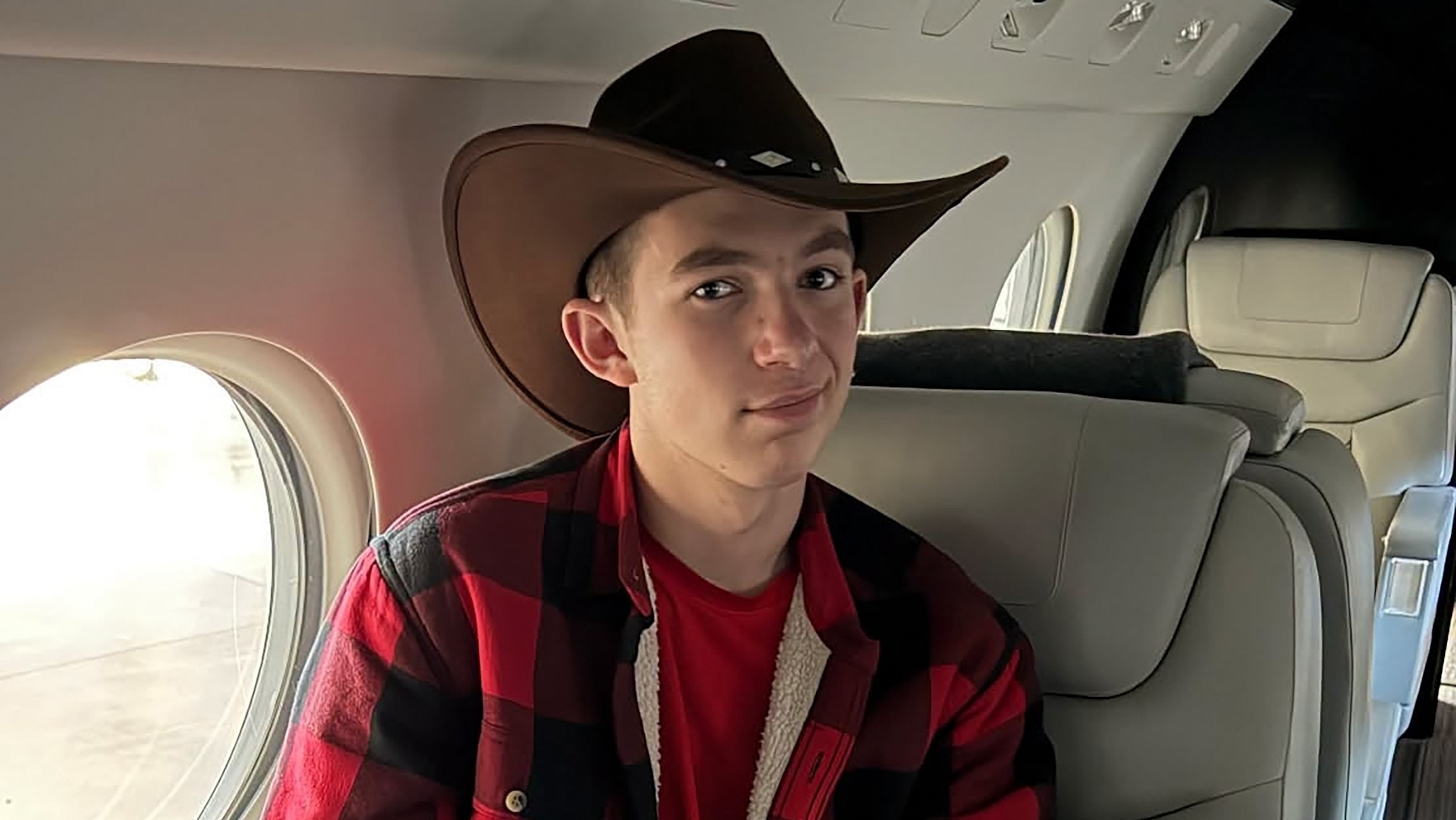Colorado teen killed by lightning while protecting younger brother, family says