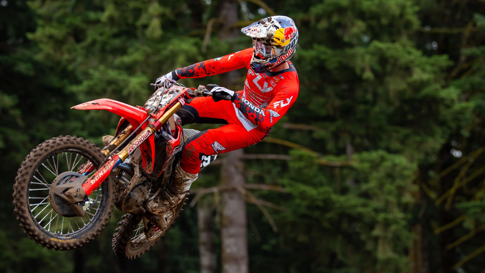 Chance Hymas wins Ironman 250 moto 1 after overcoming early crash