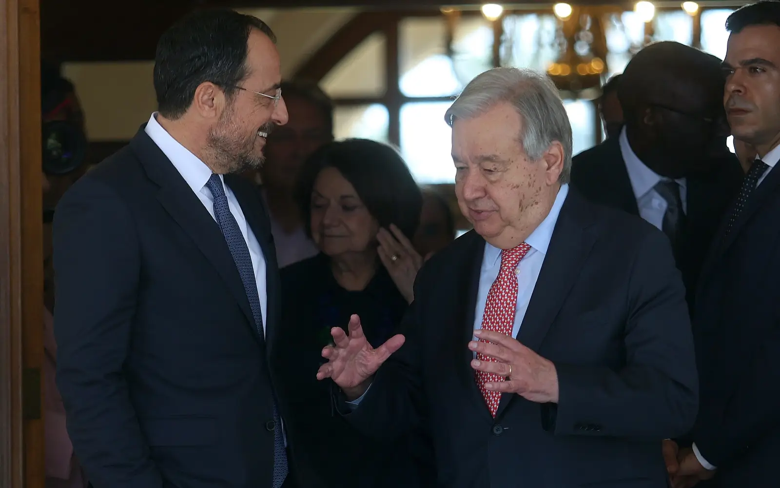 UN chief meets rival Cyprus leaders, mulls prospects for talks