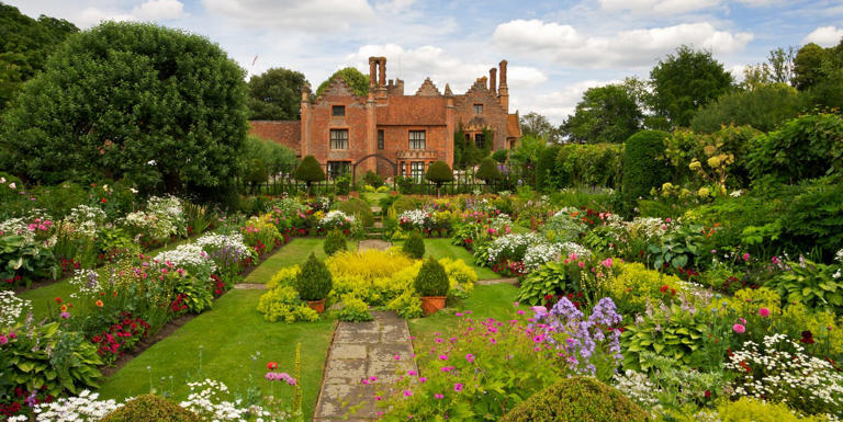 Here's your complete guide to gardening for the design-obsessed