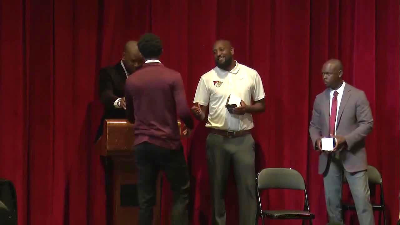 Cross Creek basketball team receives rings for Class 3A state championship