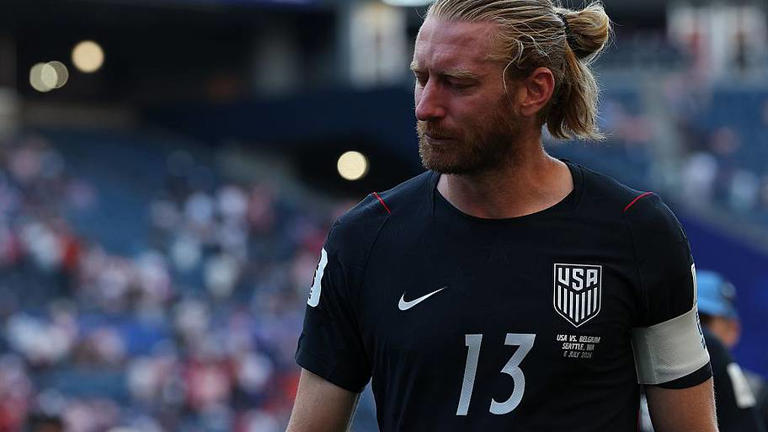 Tim Ream likely played his last ever World Cup. | Mao Siqian/Xinhua/Getty Images