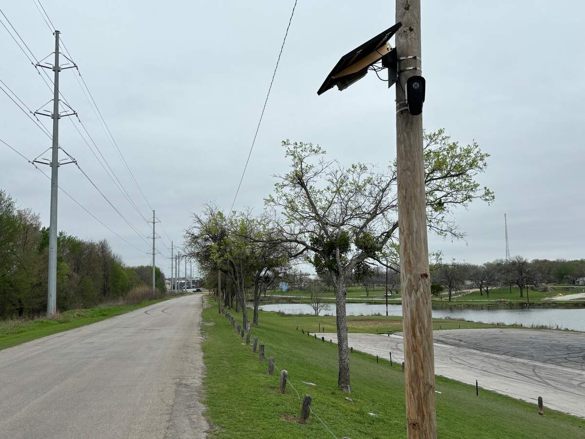 Inspired by red-light camera ban, these Tarrant activists target Flock ...
