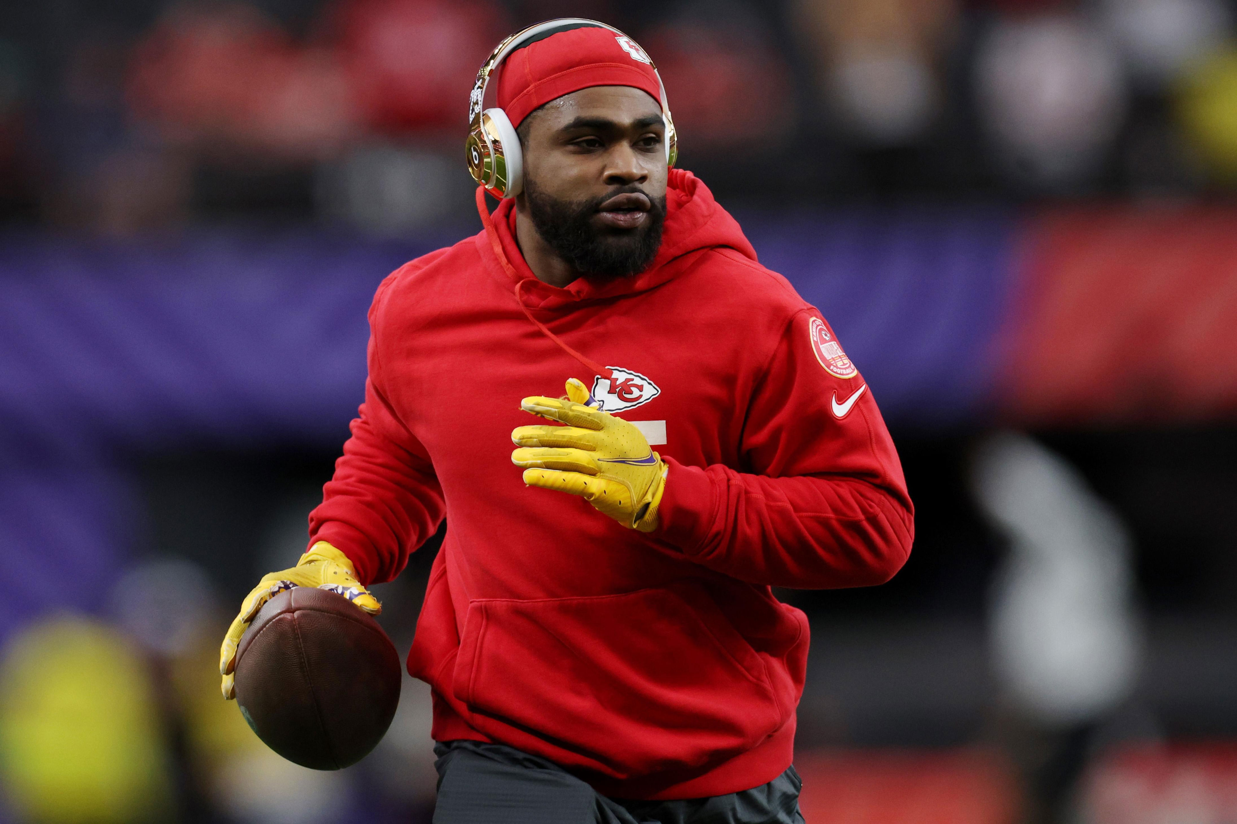 Dolphins host eight free agents, including former first-round running back