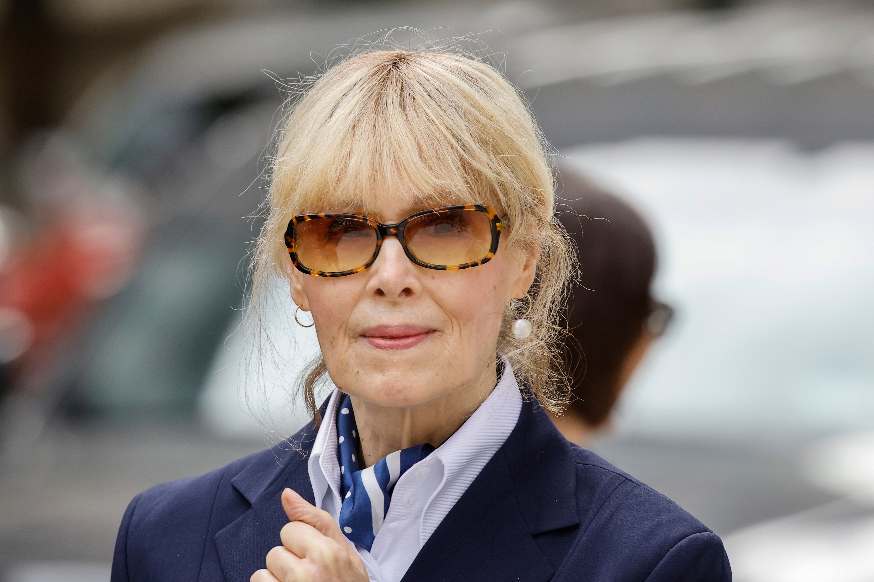 Trump asks Supreme Court to overturn $83 million verdict in E Jean Carroll case