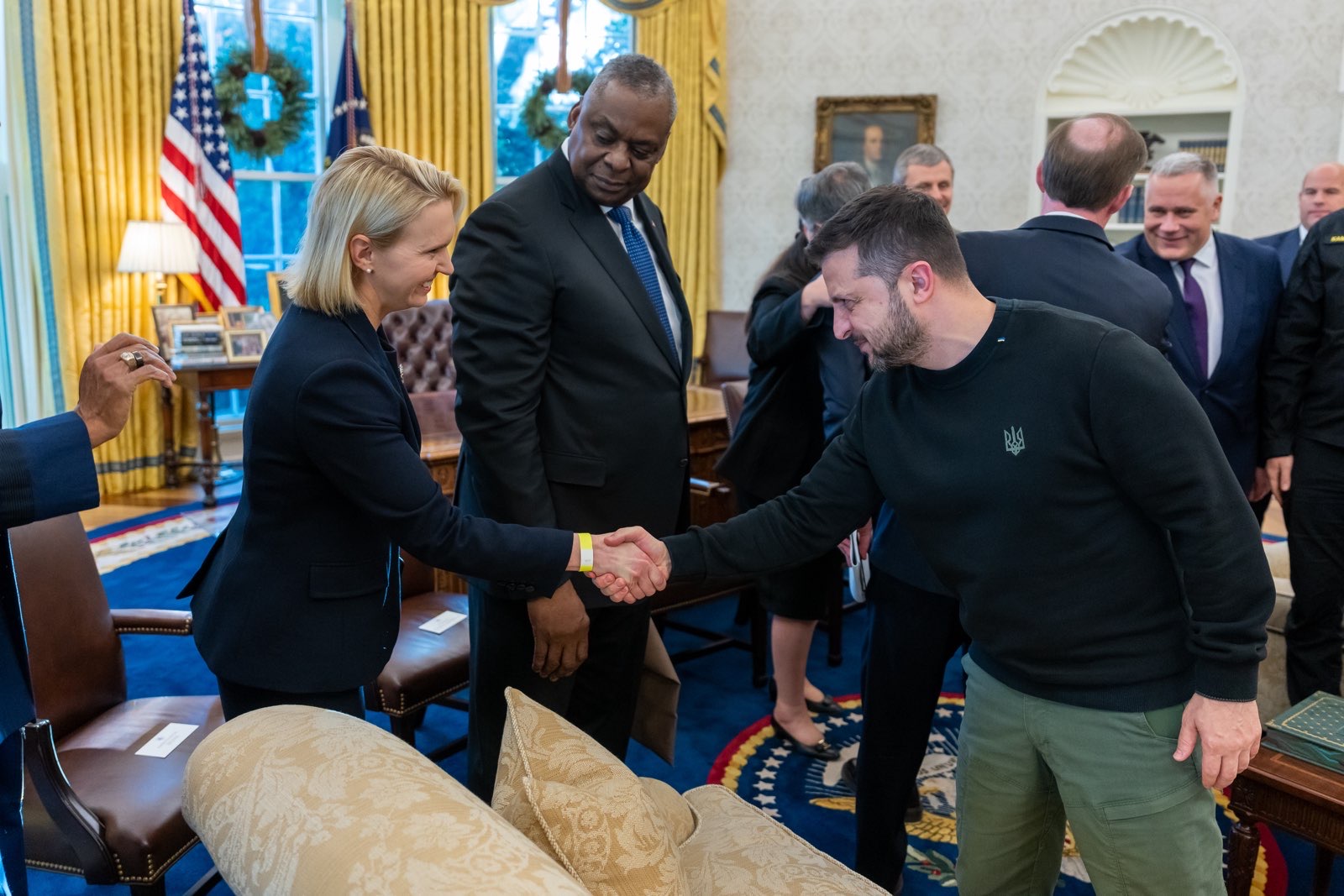 Zelenskyy and Netanyahu navigate Trump’s leverage in 15-minute White ...