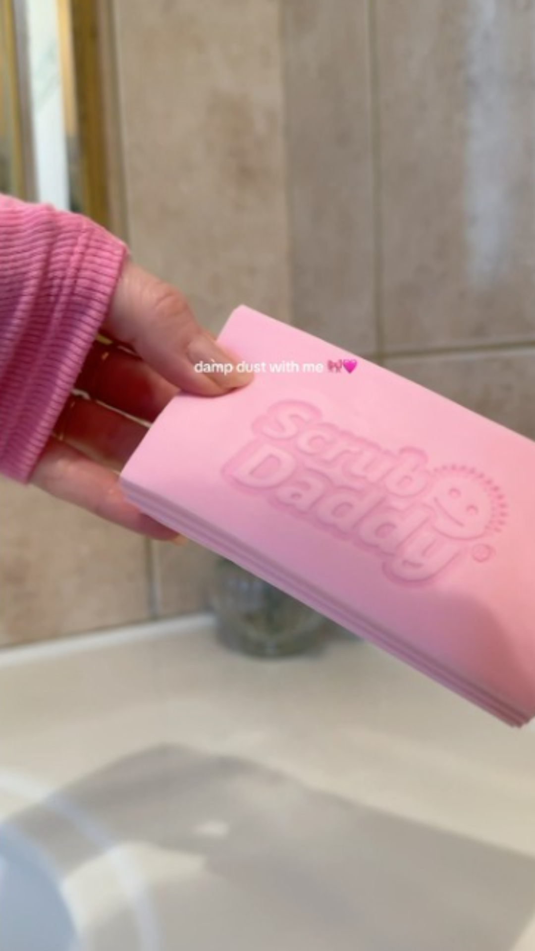 Simple housekeeping routines that keep homes organized
