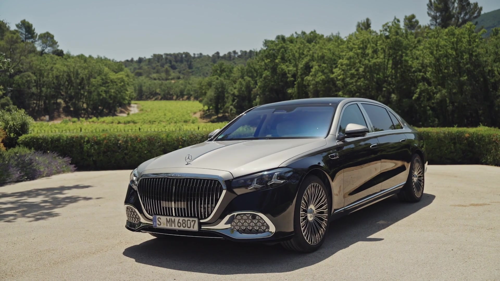 The new Mercedes-Maybach S 680 exterior design
