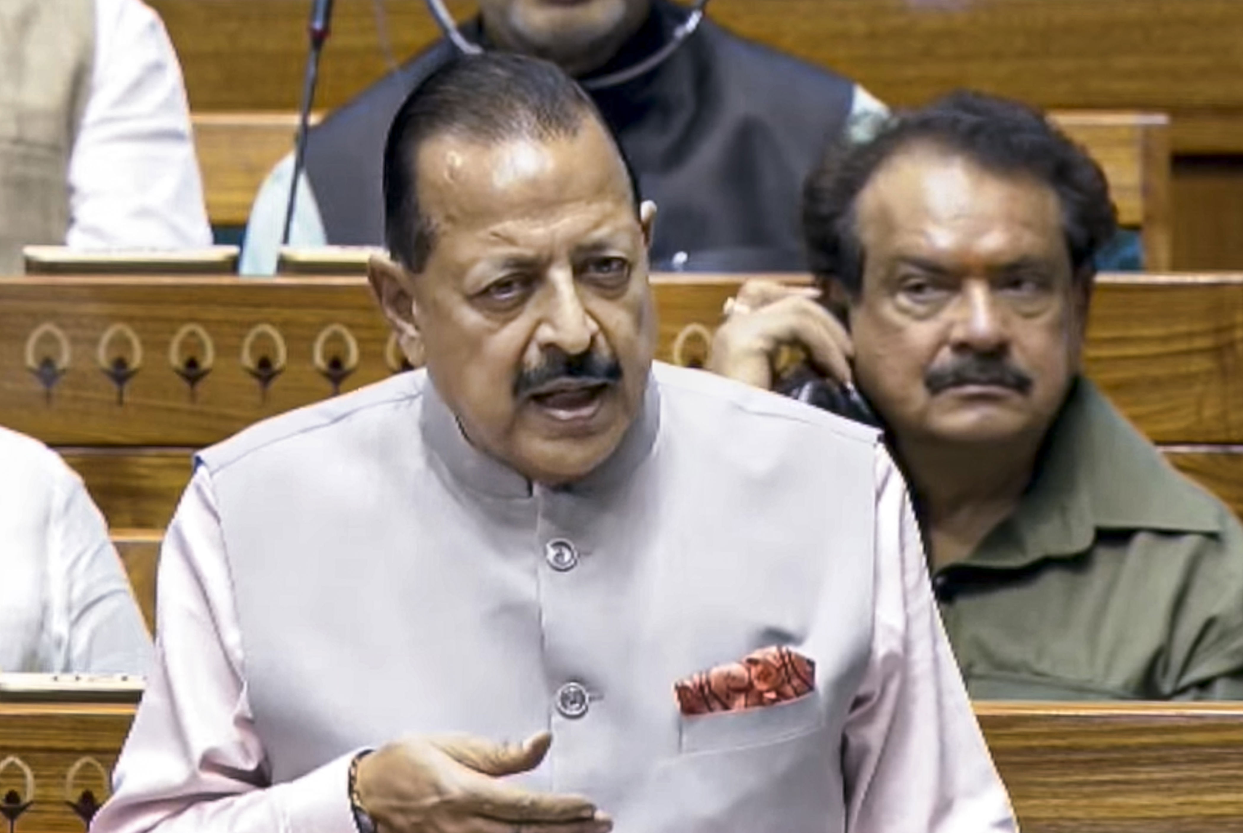 Lok Sabha clears anti-paper leak amendment bill amid opposition din