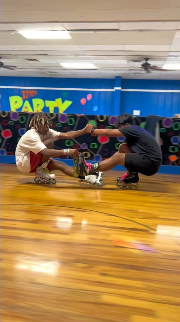 Roller skate duo performance