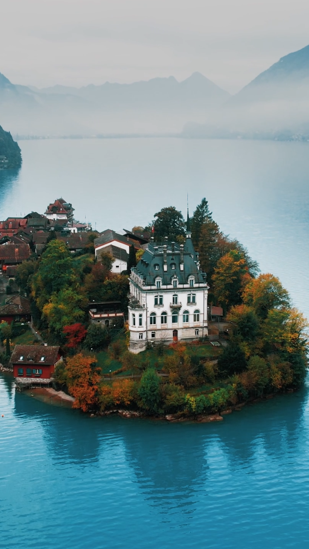 Discover one of Switzerland's most beautiful castles