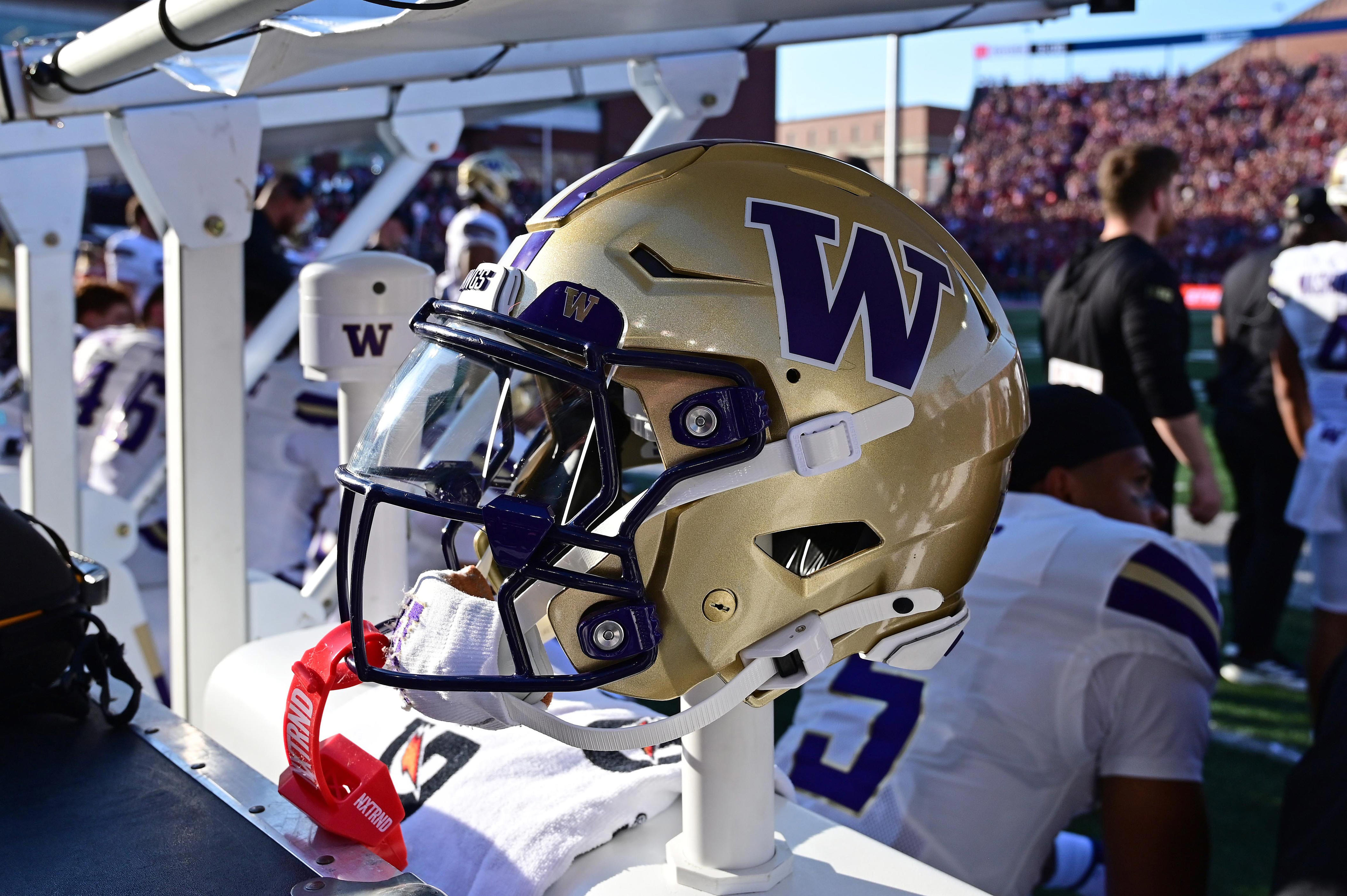 3 Washington football offensive players who could break out this fall