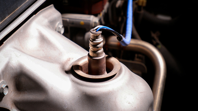 O2 sensor or oxygen sensor on exhaust pipe