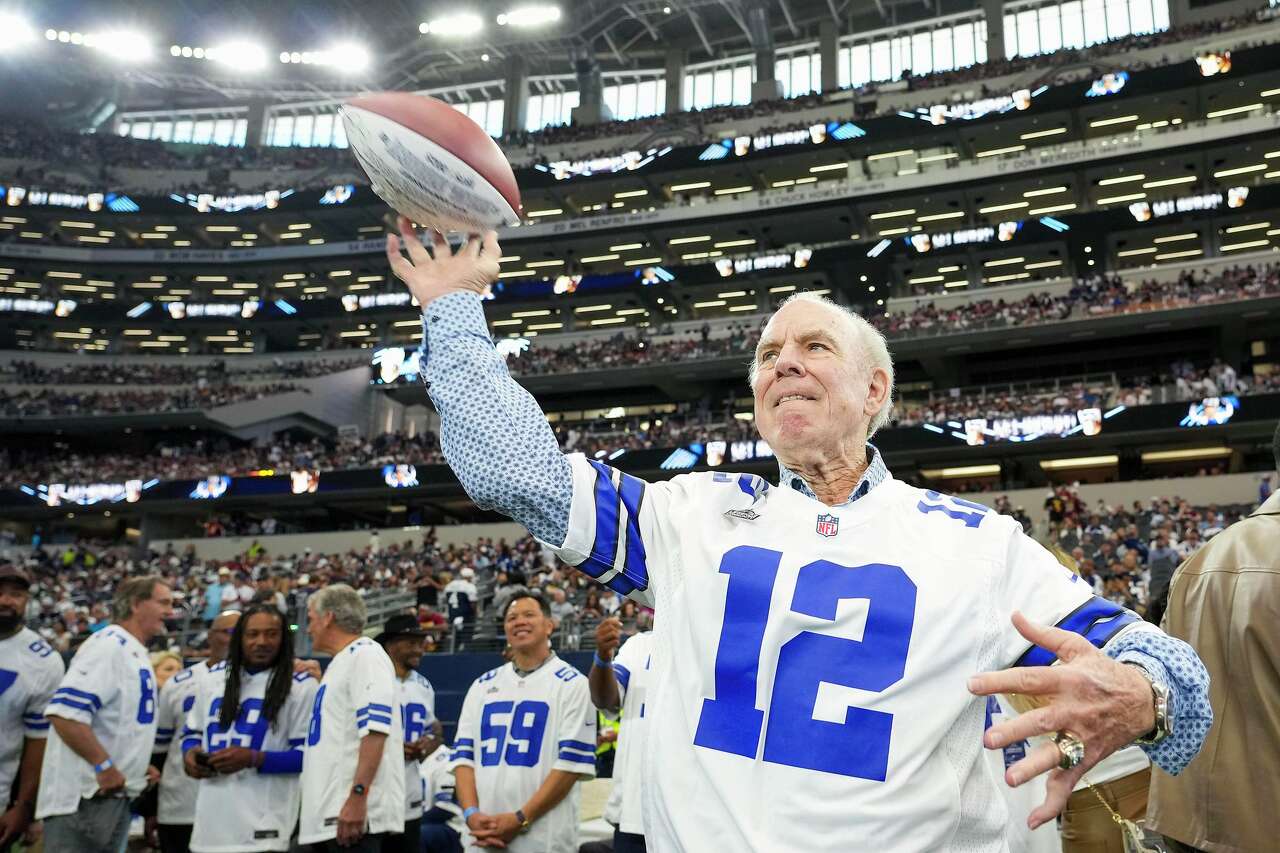 Who is Roger Staubach? 10 things to know about the Dallas Cowboys' legendary quarterback