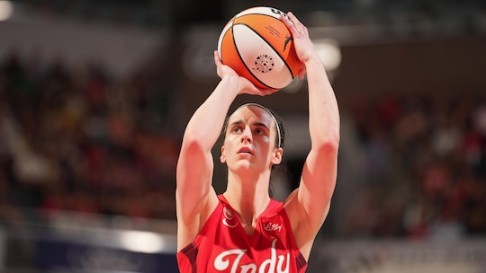 Caitlin Clark makes history & drops career-high, final box score stats, highlights from Fever win
