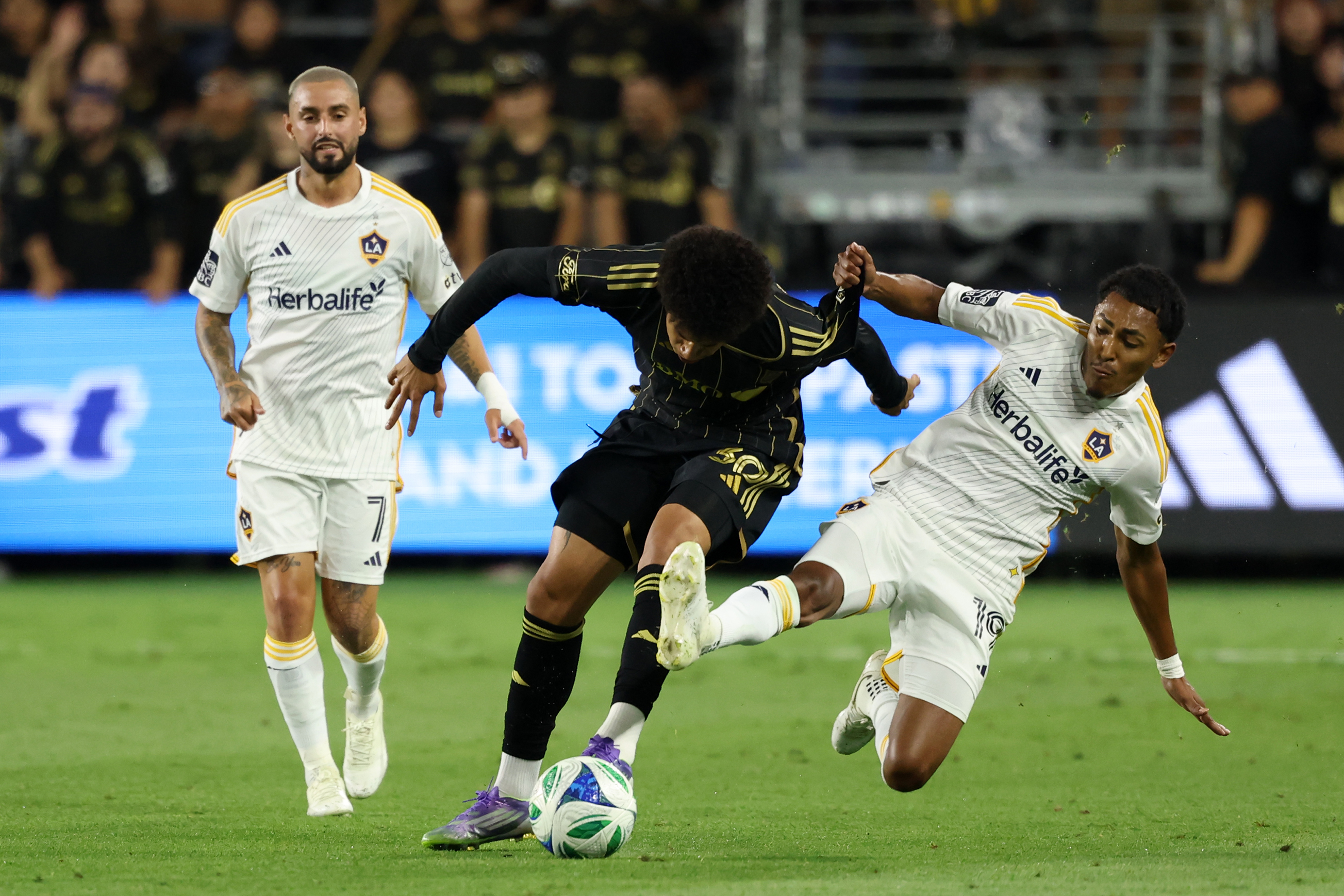 Cómo ver LA Galaxy vs. LAFC: Transmisión en vivo y canales de la MLS