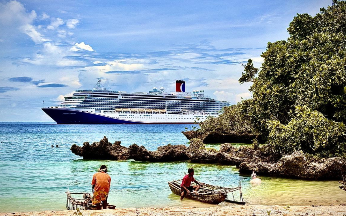 Carnival-Luminosa-in-Papua-New-Guinea