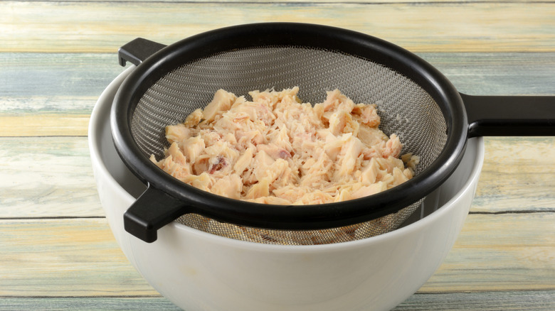 Is It Necessary To Rinse Off Canned Tuna Before Eating It?