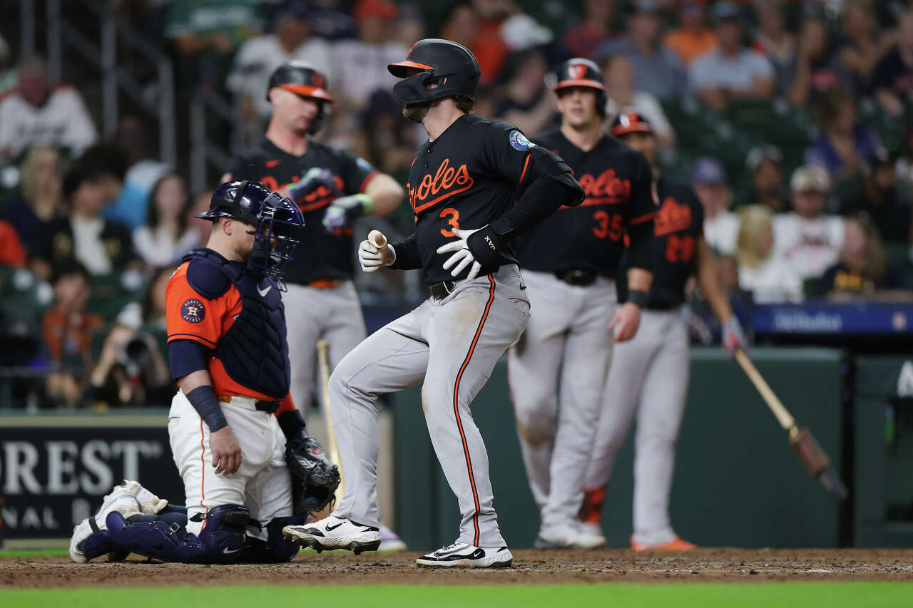 Bryan King struggles and offense can't convert as Houston Astros let ...