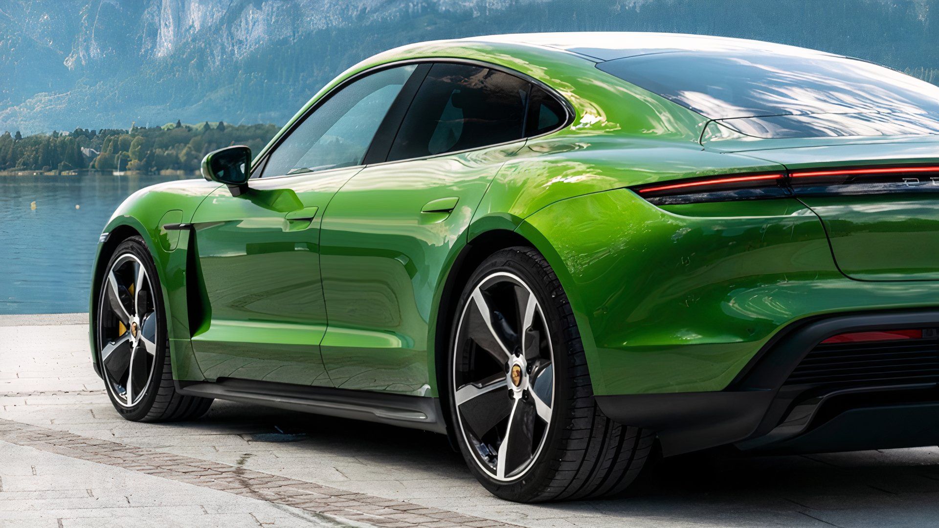 5 Ultra-Fast And Luxurious Flagship EVs That Cost Less Than A Brand-New BMW i5