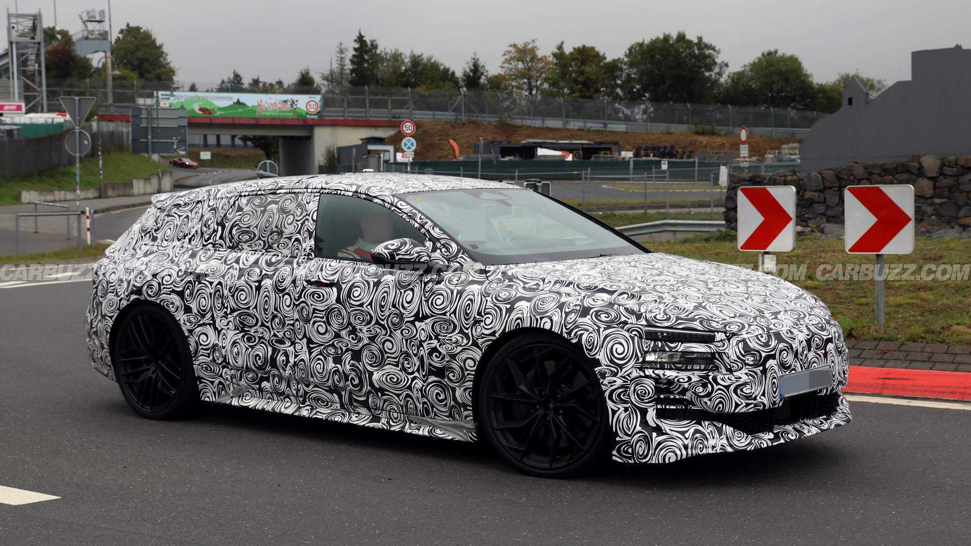 Audi S6 E-tron Performance Avant (7)