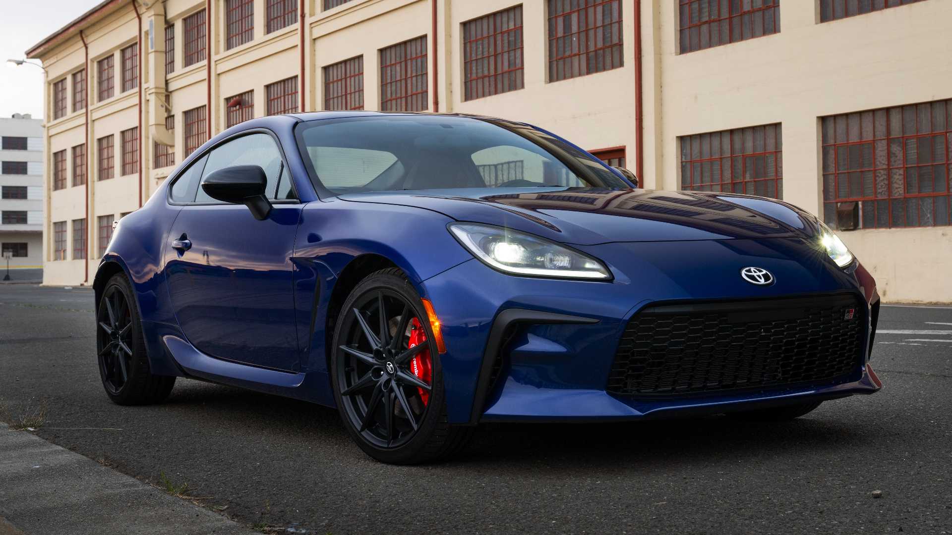 Front three-quarters static image of the 2027 Toyota GR86 in blue