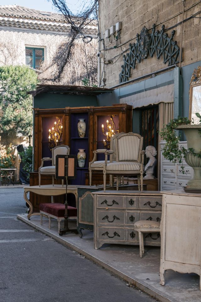 Antiques market