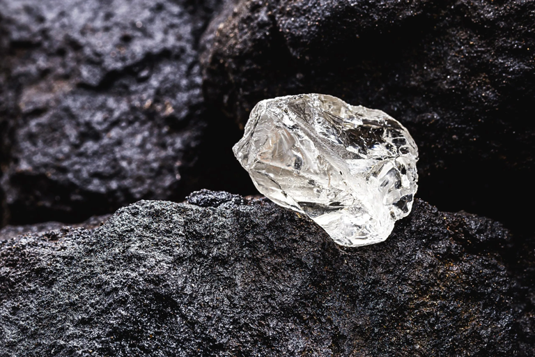 Africa’s diamond powerhouse weighs De Beers takeover after Anglo picks ...