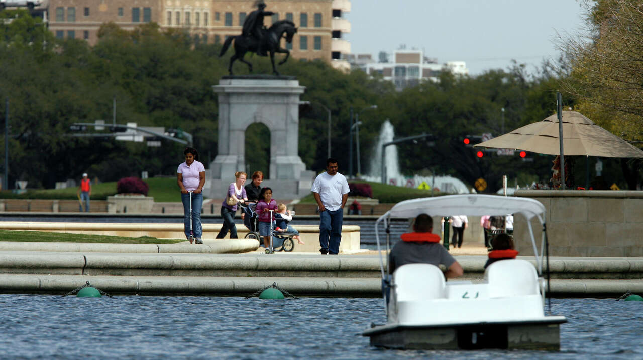 Looking for summer fun? Here are 9 things to do in Houston for free or under $20.