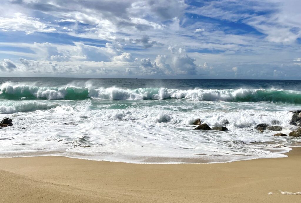 Cabo waves