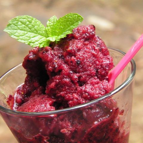 21 Easy Cherry Recipes With 5 Ingredients or Fewer