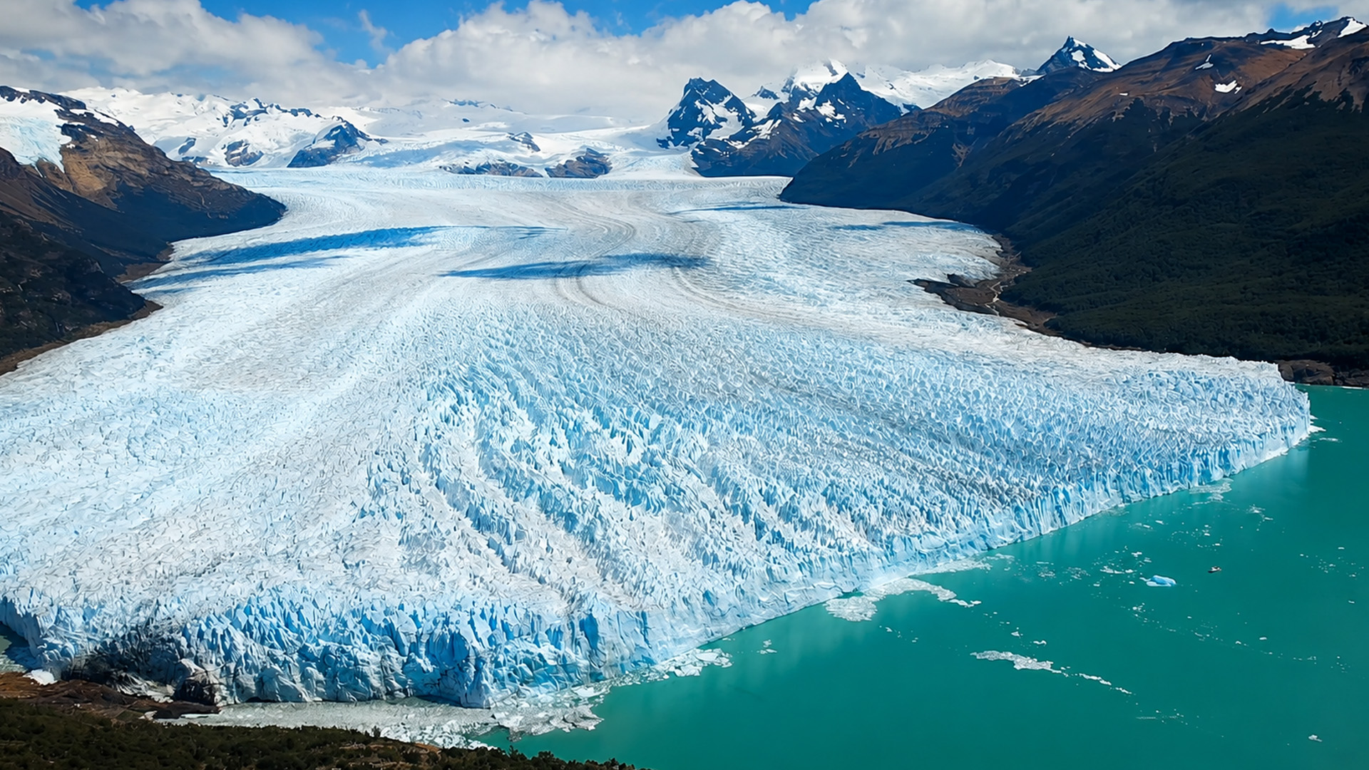 Why doesn't this massive glacier melt away?