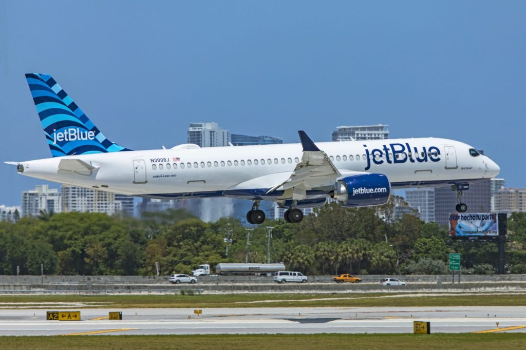 JetBlue Cuts Route to Florida