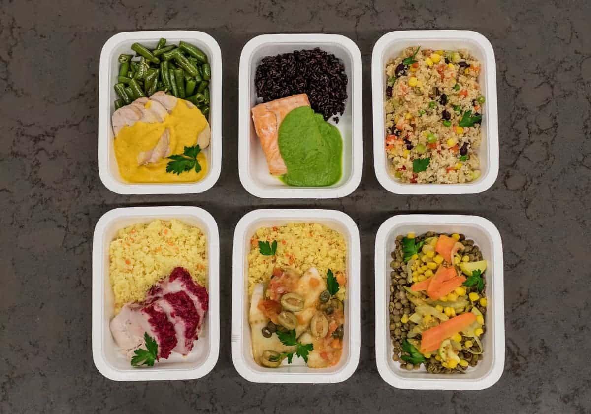 Nutritionists warn: these 10 foods become toxic in the microwave