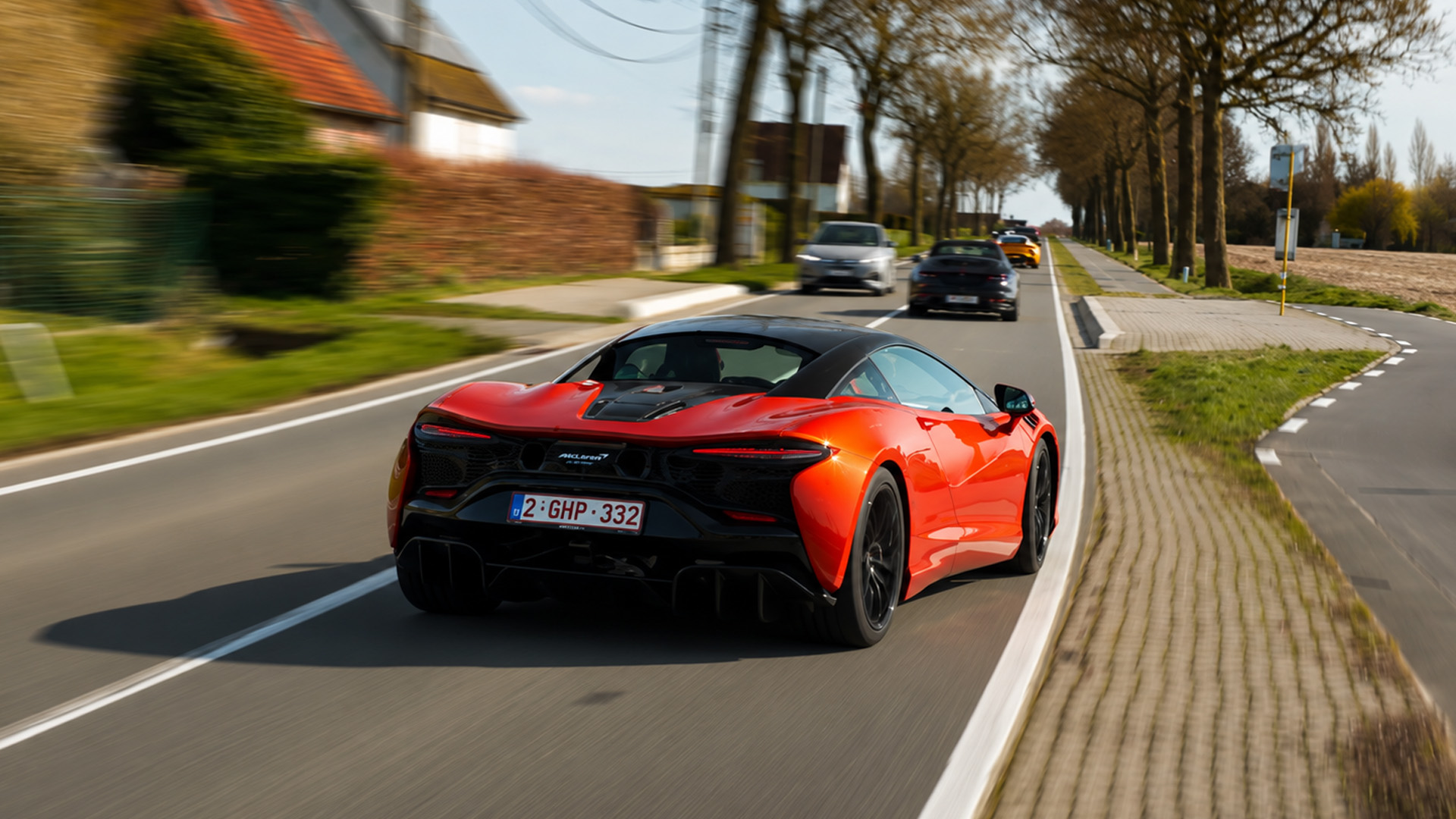 McLaren 720S nearly loses control during brutal launch on public road