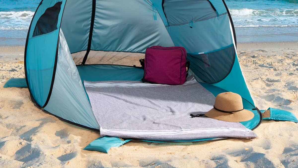 wakeman-pop-up-beach-shelter