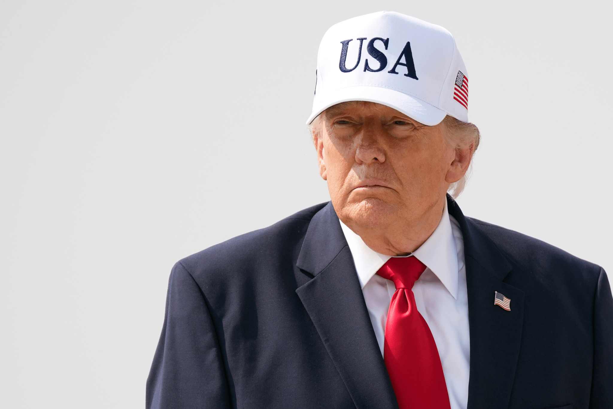 Trump gets worrying midterms sign as Republican loyalty shifts