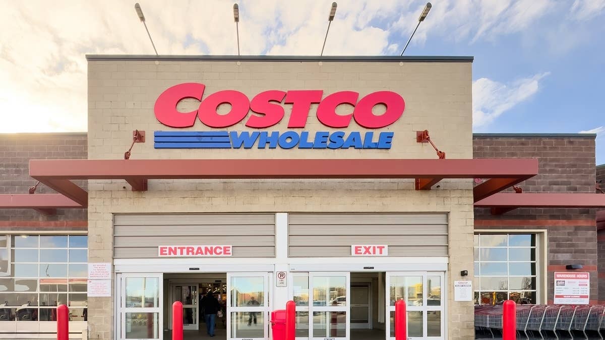 Cat Parents Can't Stop Talking About Costco's Gorgeous New Cat Scratcher