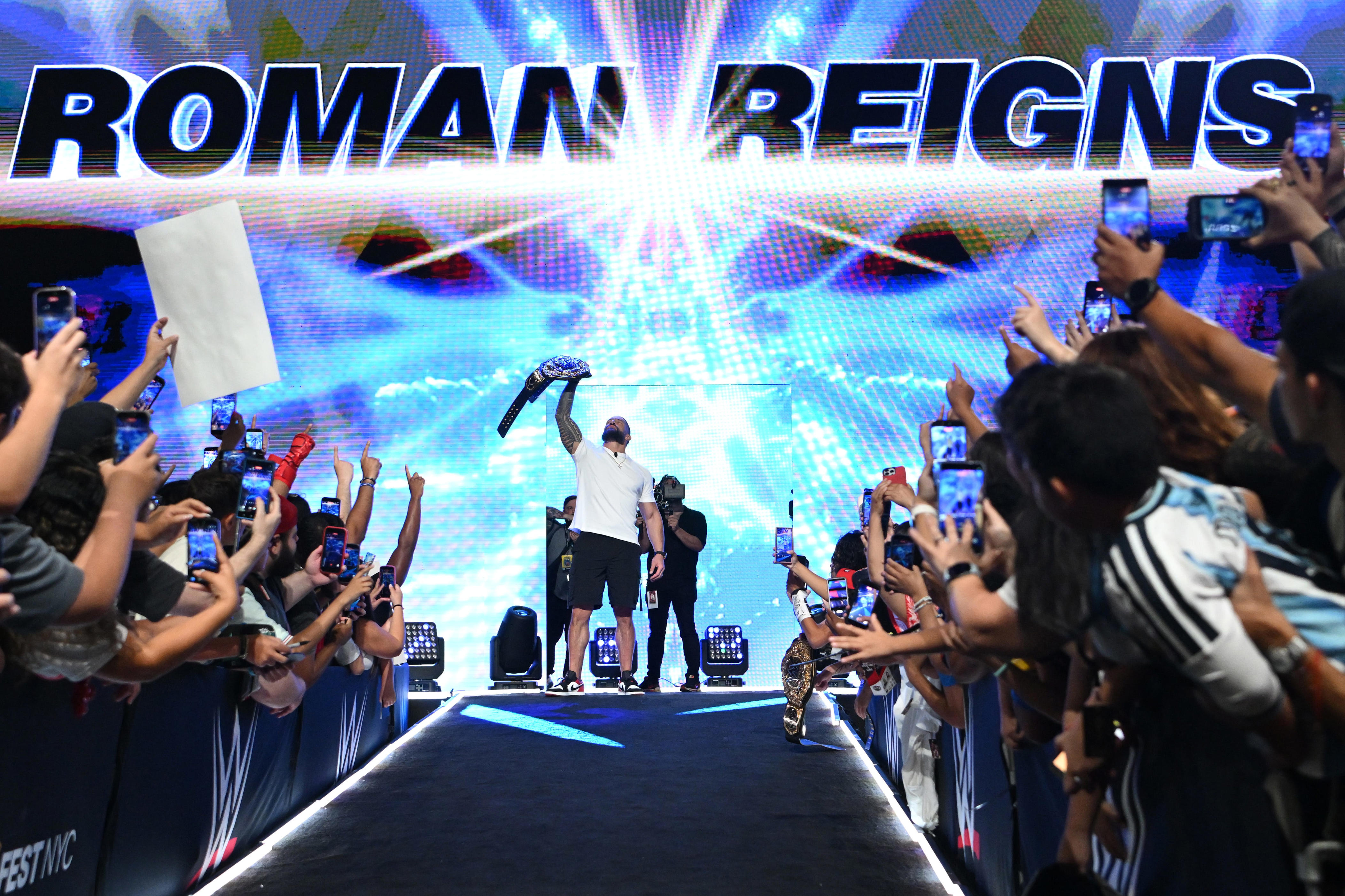 WWE Superstars grab spotlight at Fanatics Fest NYC 2026