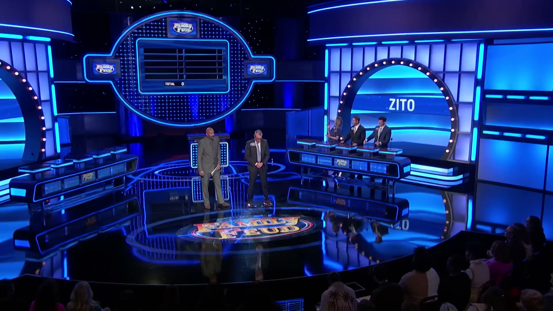 Joey goes TMI in Fast Money with mom in the audience