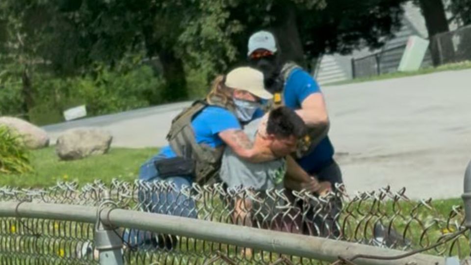 In a screengrab from bystander videos of Hurtado-Cariaco's arrest, an ICE agent can be seen choking Hurtado-Cariaco during a struggle. - United States District Court for the District of Nebraska