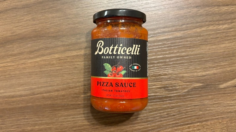 Botticelli Traditional Pizza Sauce jar on wooden table