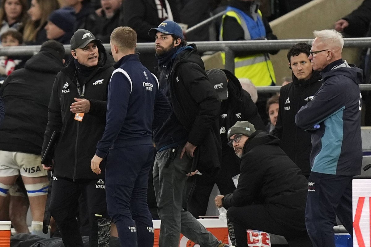 Argentina head coach Felipe Contepomi accuses England of 'lack of respect'
