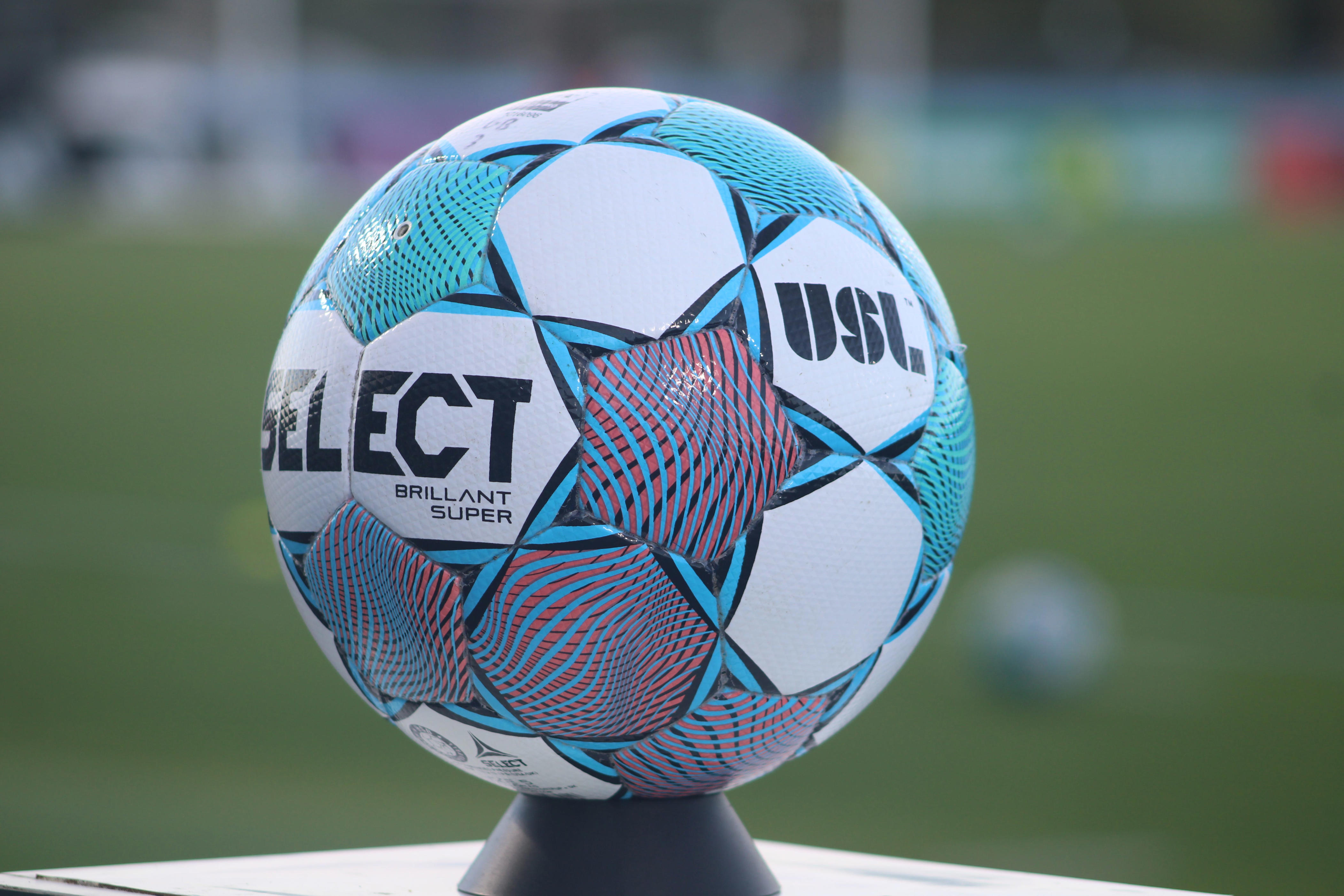El Paso Locomotive steams past Sporting Jax in soccer