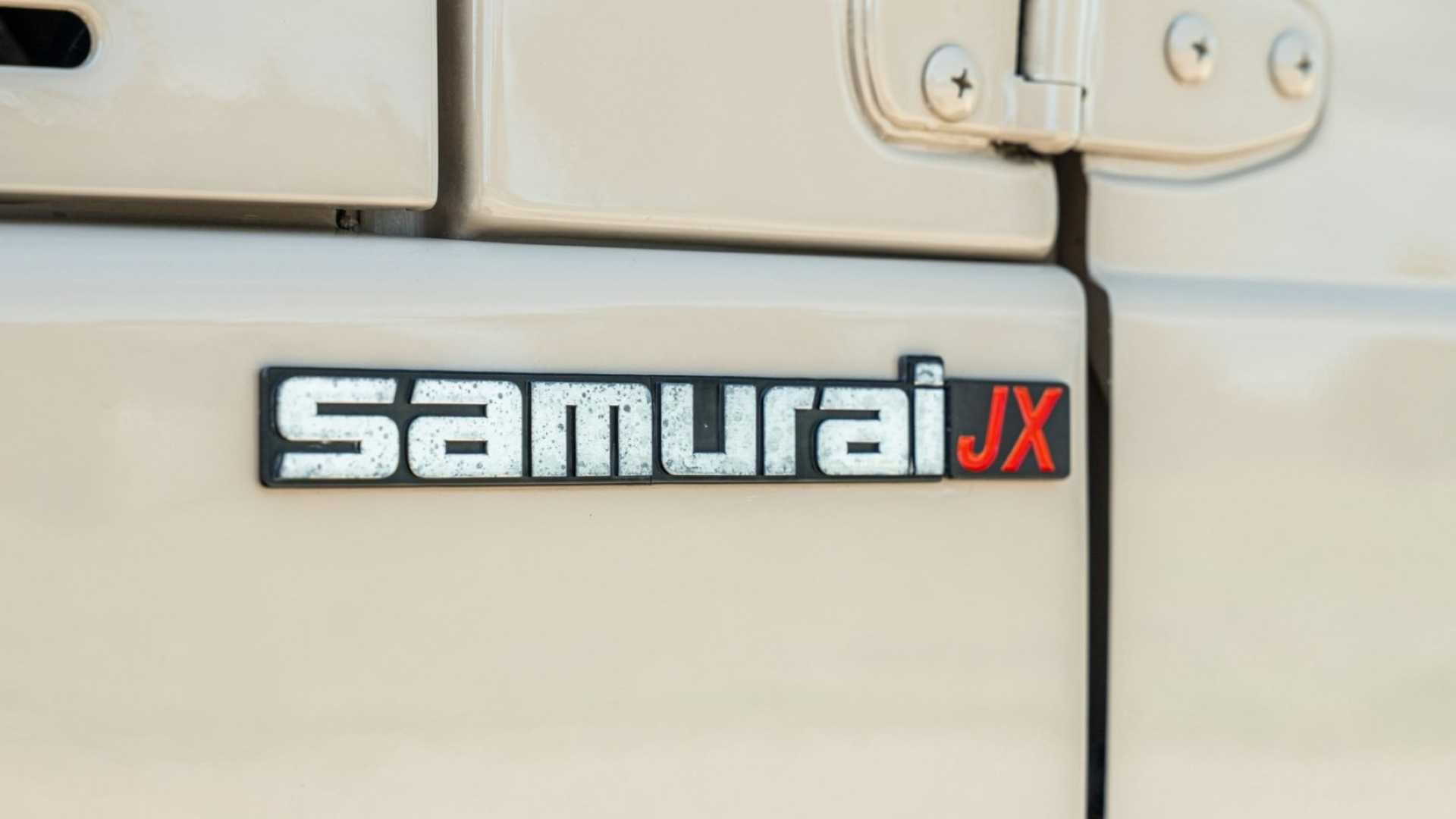 1987 Suzuki Samurai badge