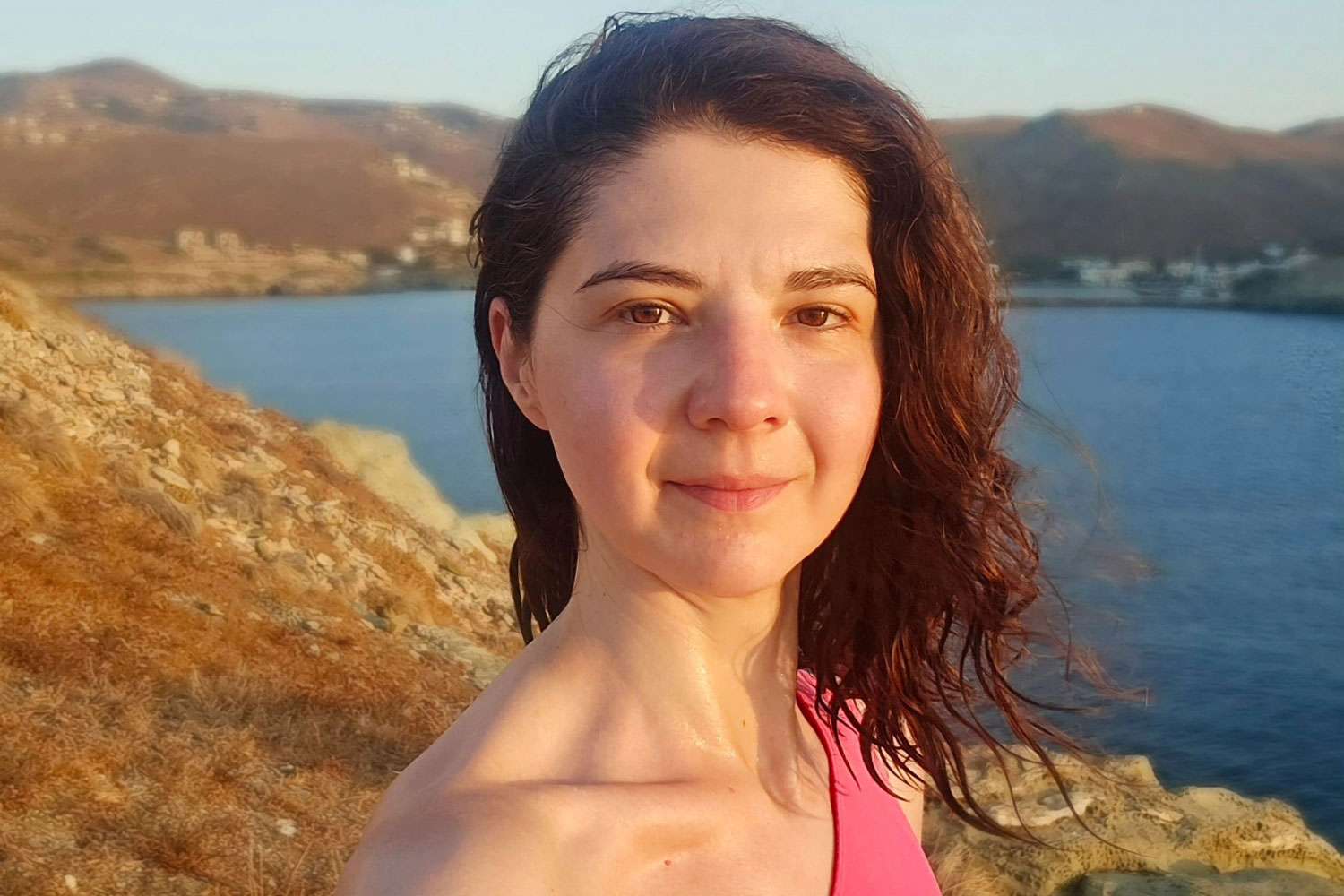 Tourist, 36, plunges more than 30 feet to her death after safety rope gave way while mountain climbing