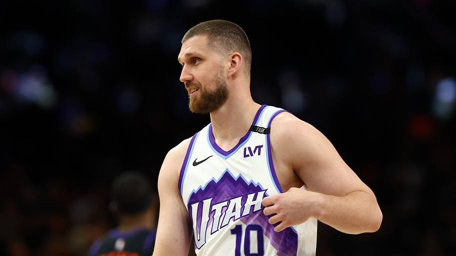Mar 28, 2026; Phoenix, Arizona, USA; Utah Jazz guard Svi Mykhailiuk (10) against the Phoenix Suns at Mortgage Matchup Center.